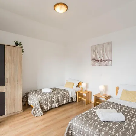 Four-bedroom In Muline 펜션