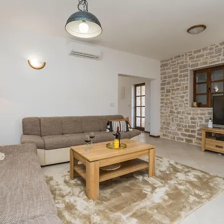 Four-bedroom In Muline * 솔리네