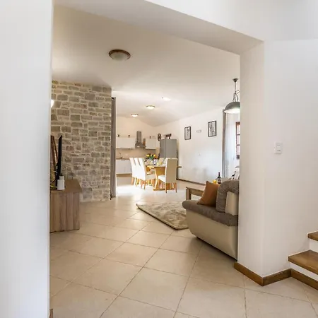 Four-bedroom In Muline *