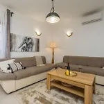 Four-bedroom In Muline Soline (Dalmatia)