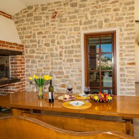 Ferienhaus Lovely In Muline With Wifi Donje Selo