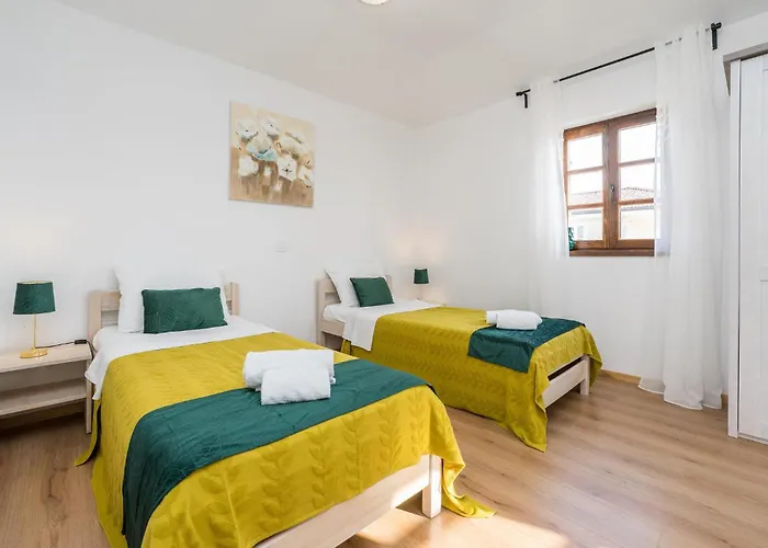 Four-bedroom In Muline *