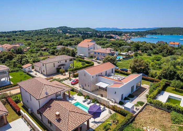 Four-bedroom In Muline Tatil Evi
