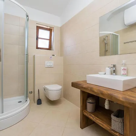 Four-bedroom In Muline * سولين