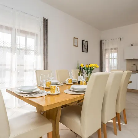 Four-bedroom In Muline * 索林