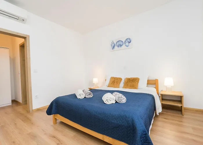 Four-bedroom In Muline Сasa de vacaciones *